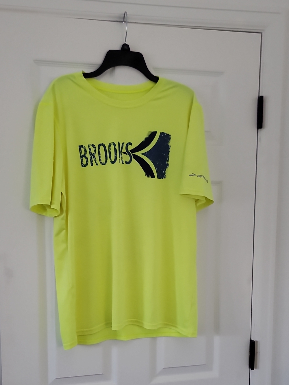 Brooks Men's High-Vis Yellow Short Sleeve Logo Tee